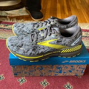 Brook’s Adrenaline GTS 23 / Size 11